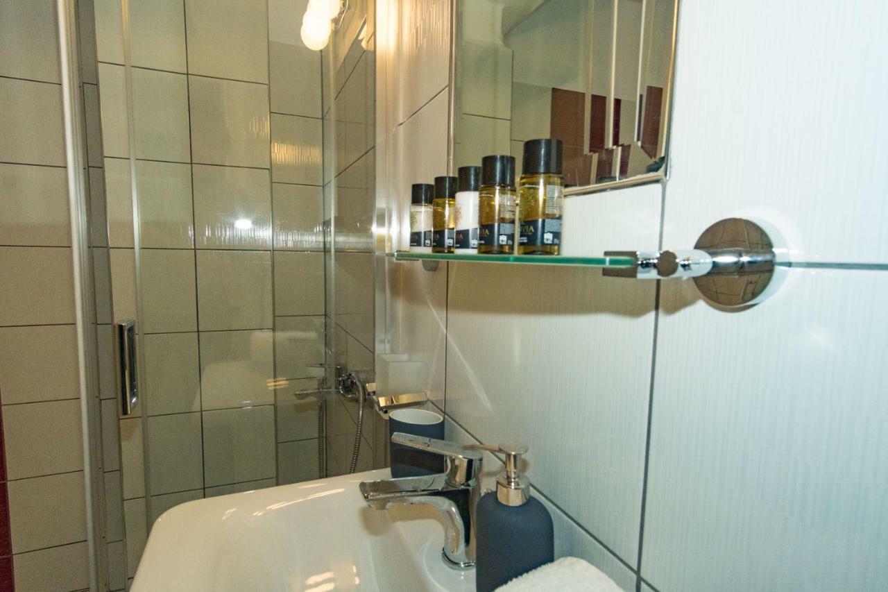 Olympia Zervea Studios With Pool - Apartment Kardhamili Buitenkant foto
