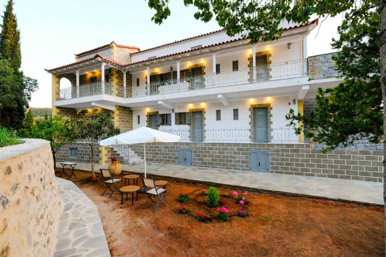 Olympia Zervea Studios With Pool - Apartment Kardhamili Buitenkant foto
