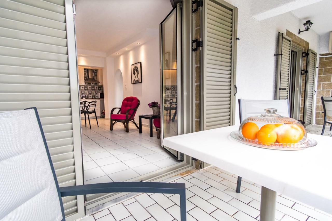 Olympia Zervea Studios With Pool - Apartment Kardhamili Buitenkant foto